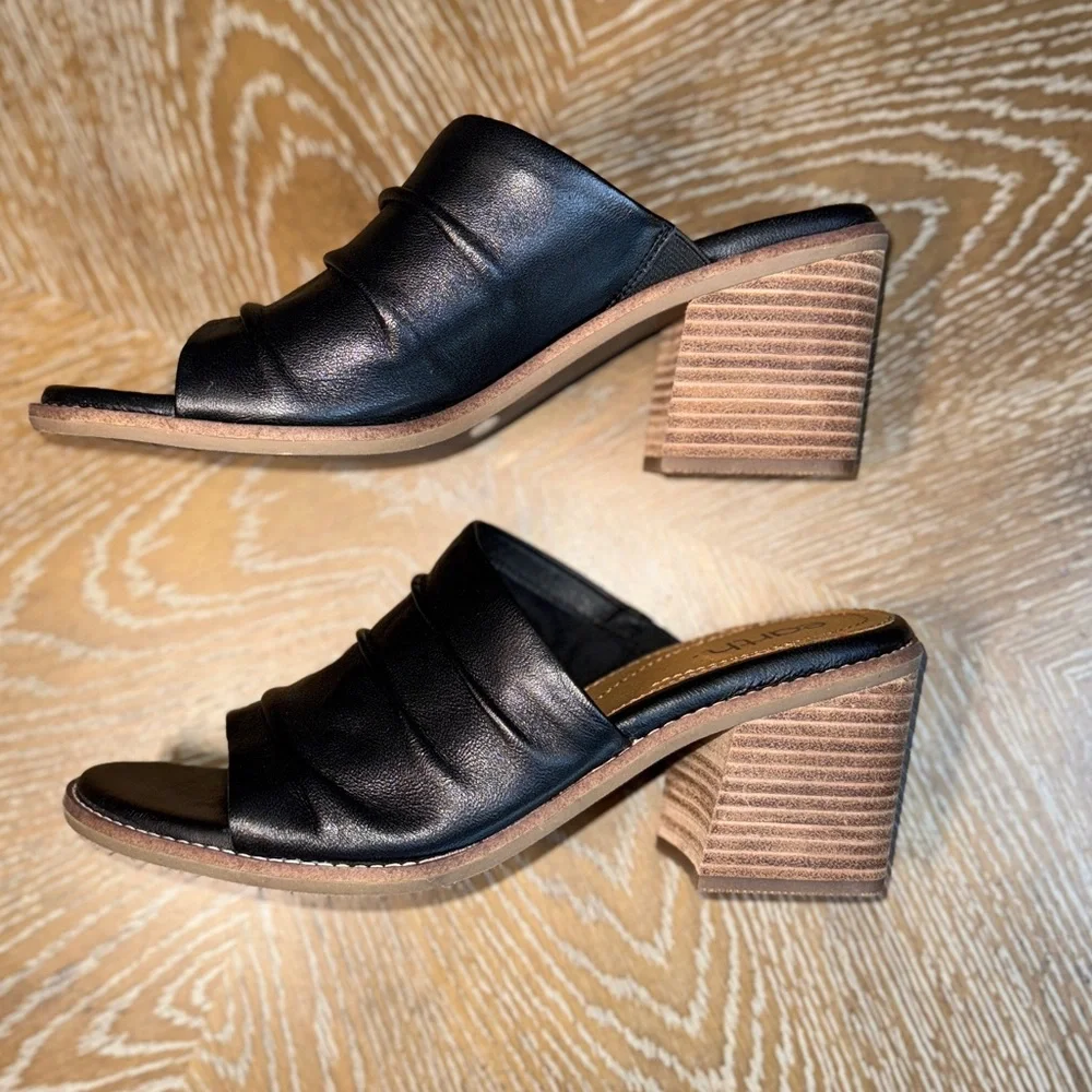 Earth Adara Open Toe Block Heel Dress Sandals in black leather Size 10